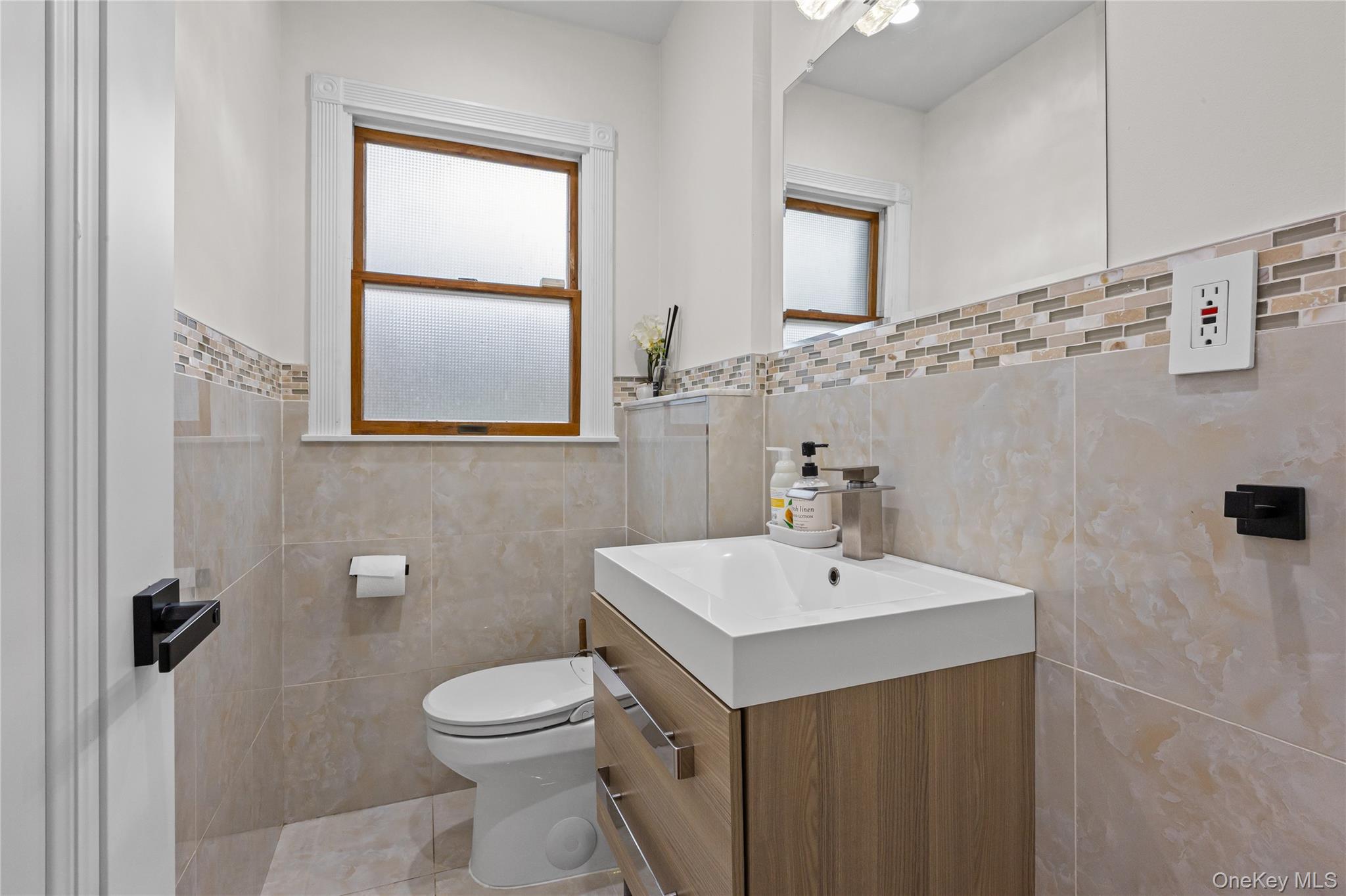 #12 photo, 8 Willow Road, New Hyde Park , NY 11040