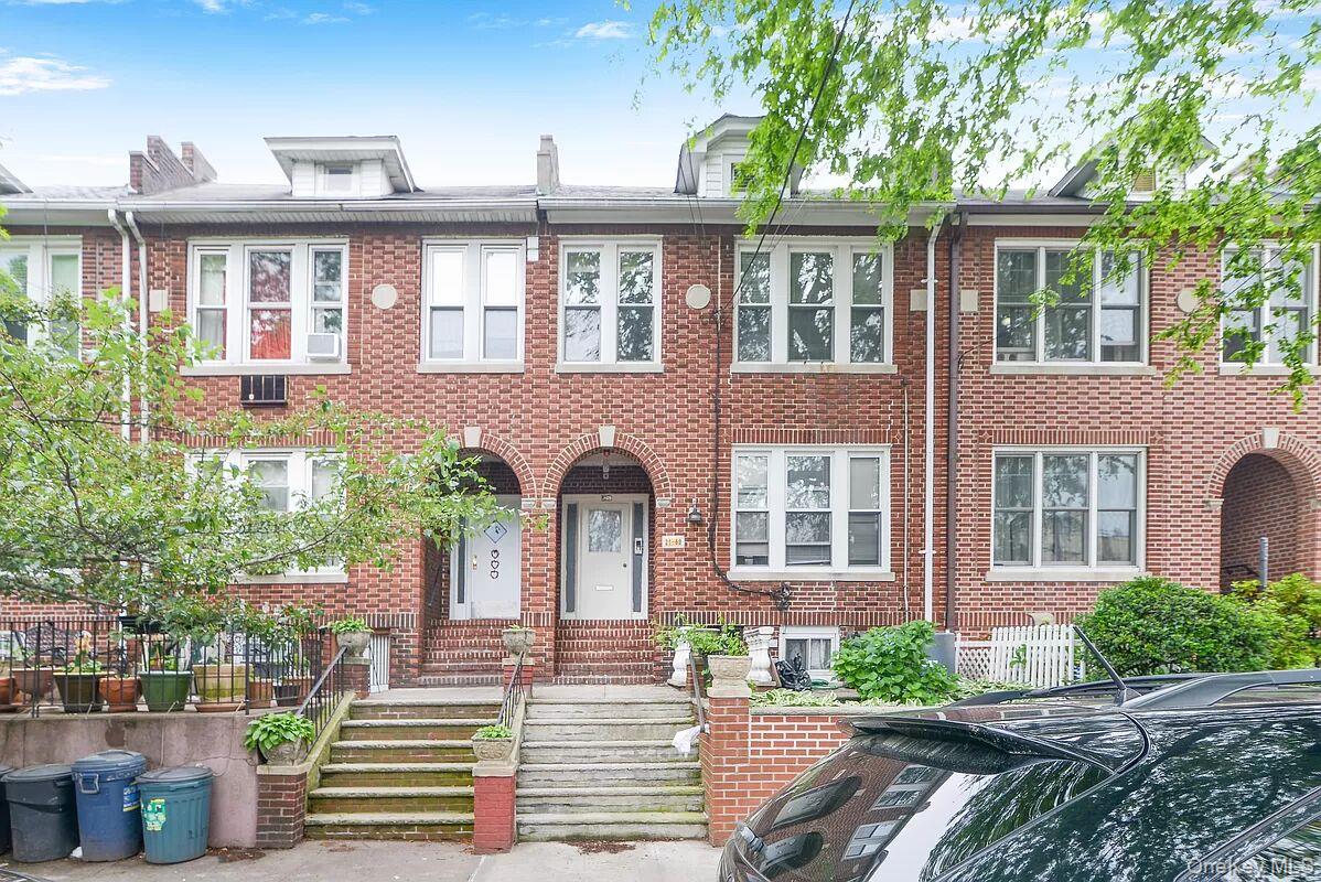 #1 photo, 2169 45th Street, Куинс ‖ Astoria , NY 11105