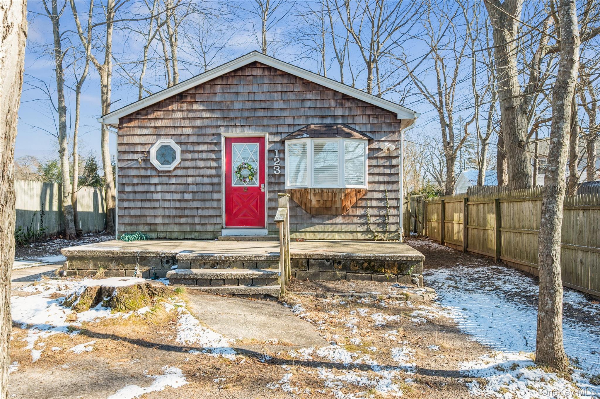 #1 photo, 123 Lynbrook Drive, 東長島 Mastic Beach , NY 11951