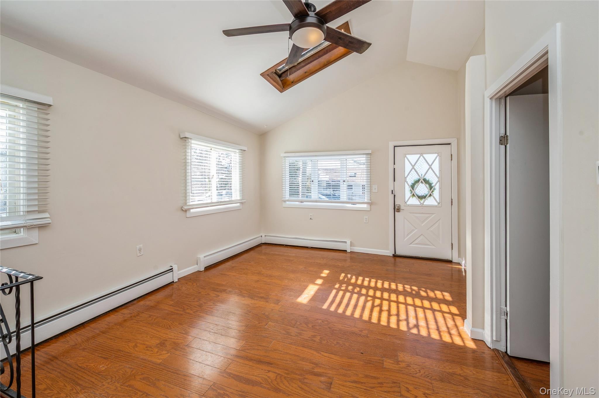 #5 photo, 123 Lynbrook Drive, 東長島 Mastic Beach , NY 11951