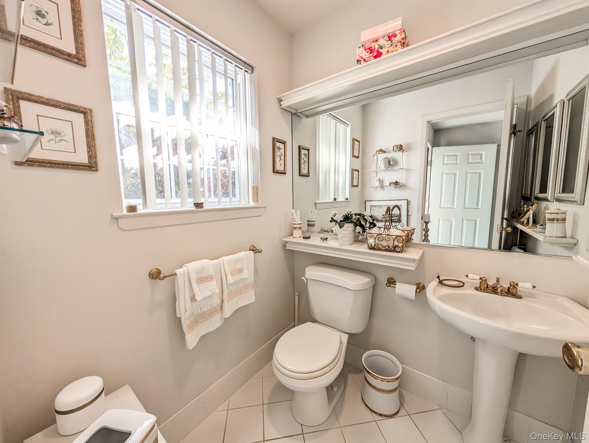 #6 photo, 139 Erin Lane, East Setauket , NY 11733