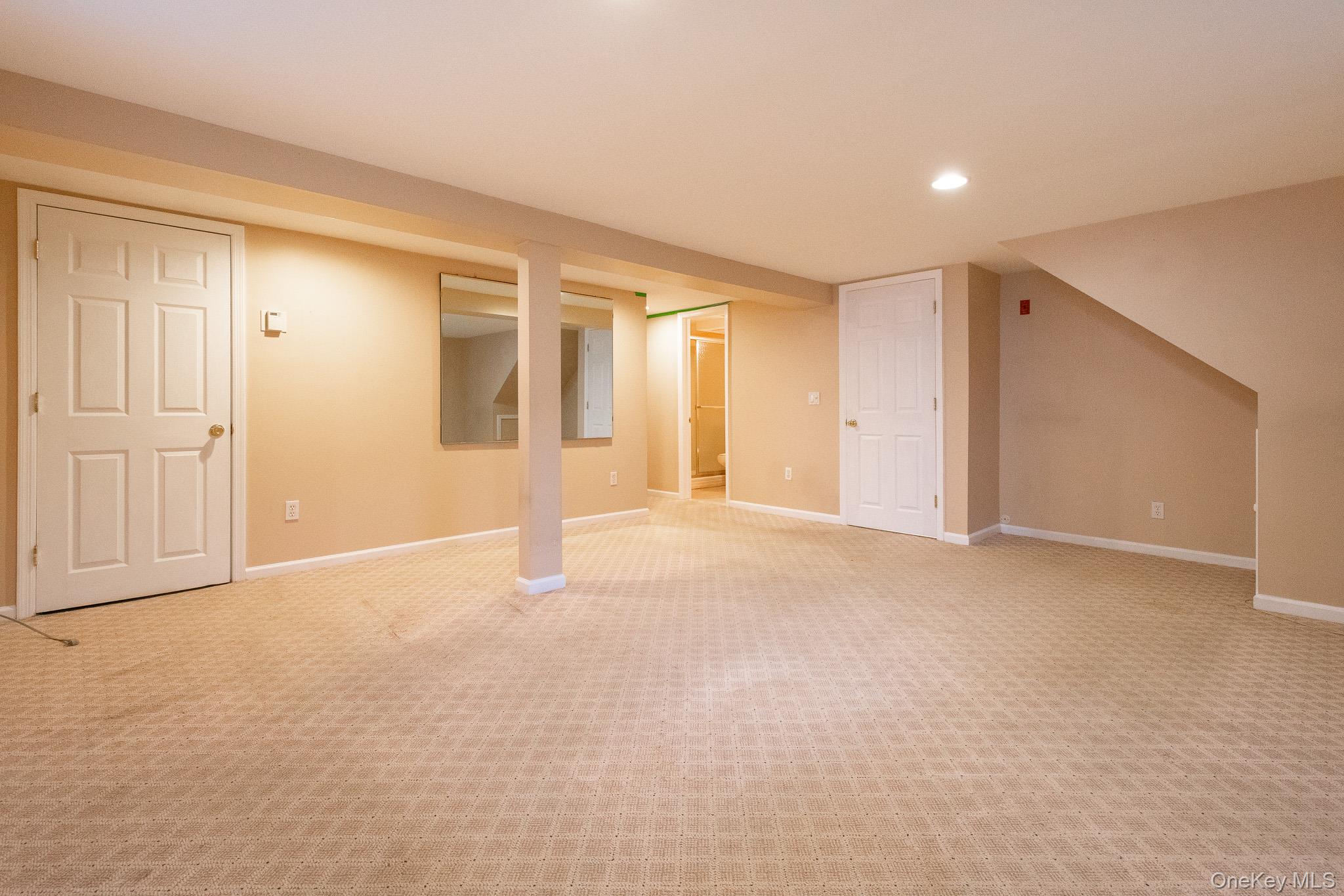 #18 photo, 4 Manchester Drive, Bethpage , NY 11714