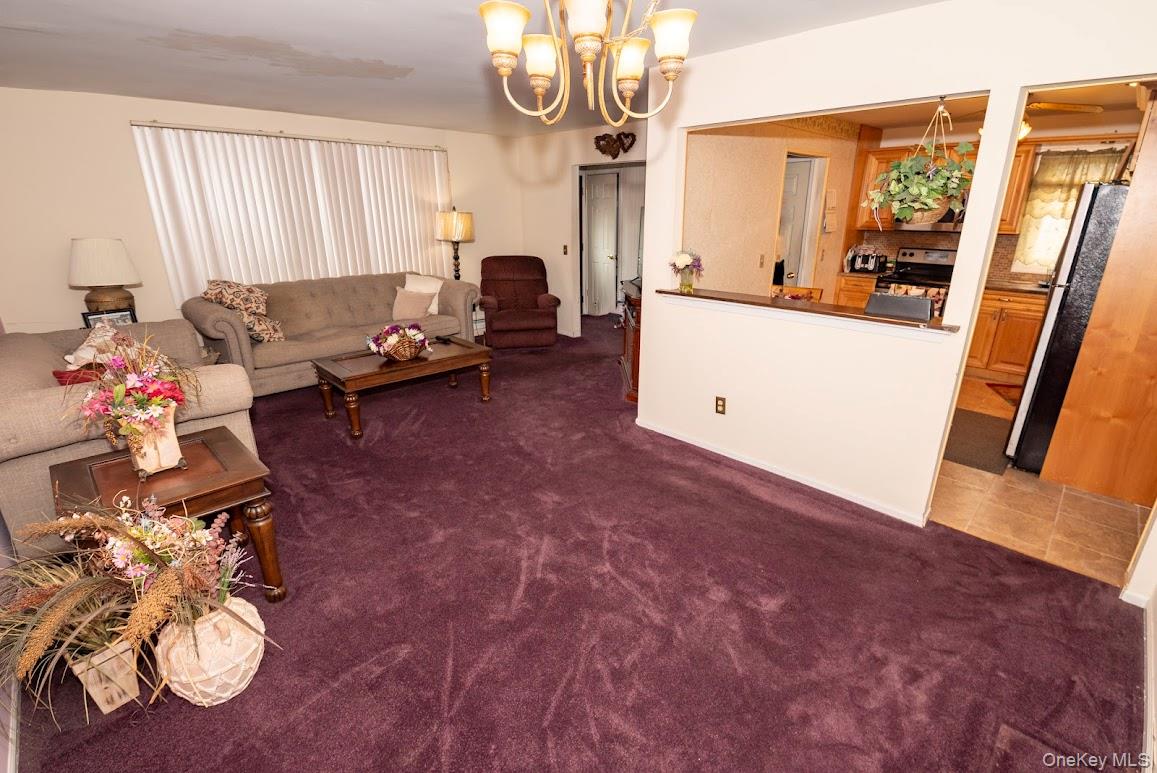 #10 photo, 385 Beacon Avenue, Lindenhurst , NY 11757