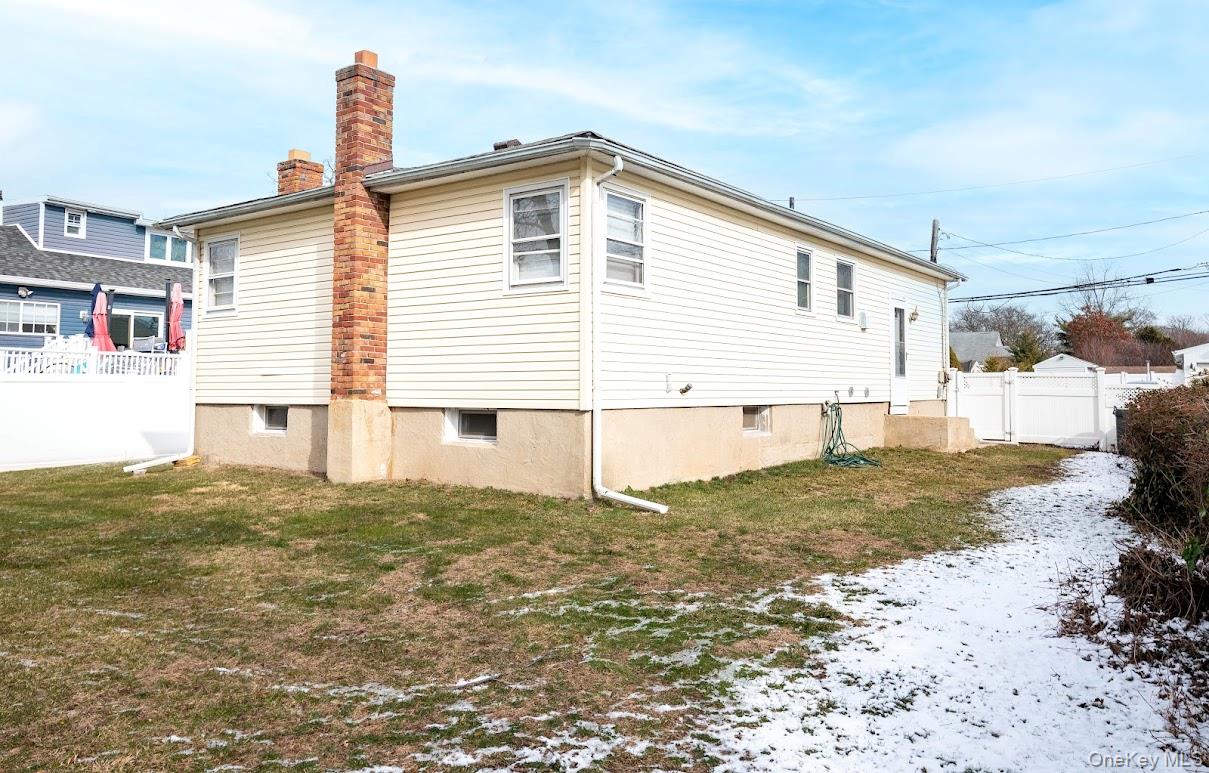 #18 photo, 385 Beacon Avenue, Lindenhurst , NY 11757