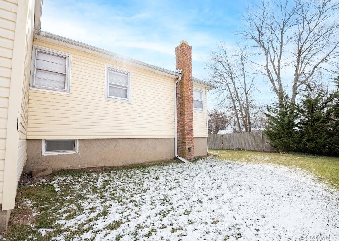 #19 photo, 385 Beacon Avenue, Lindenhurst , NY 11757