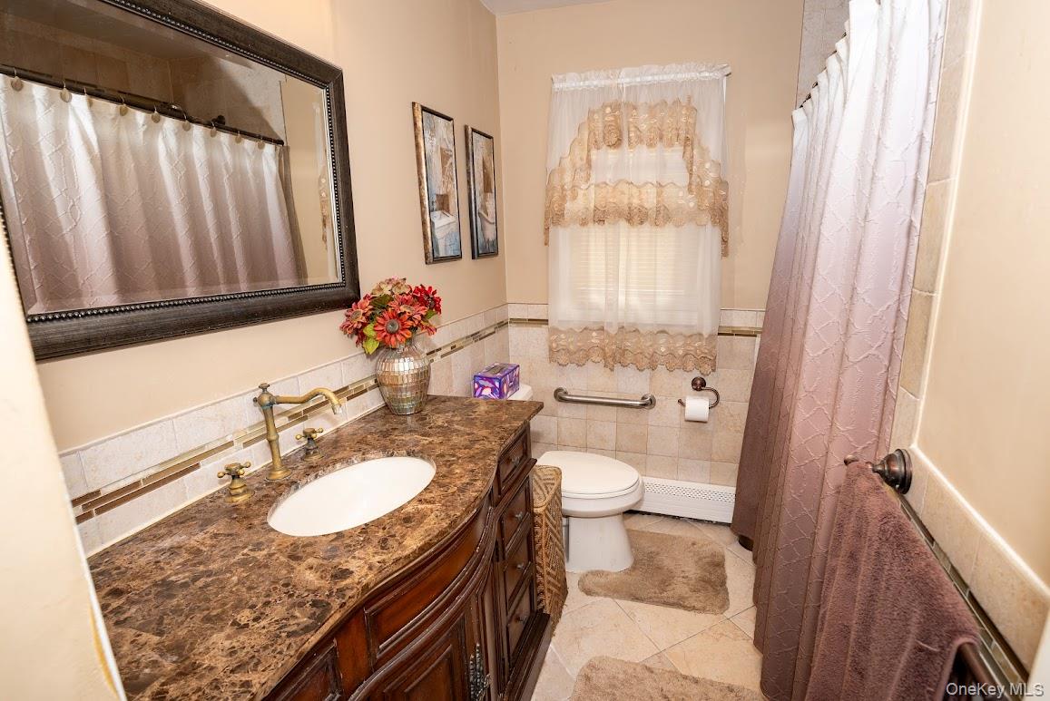 #7 photo, 385 Beacon Avenue, Lindenhurst , NY 11757