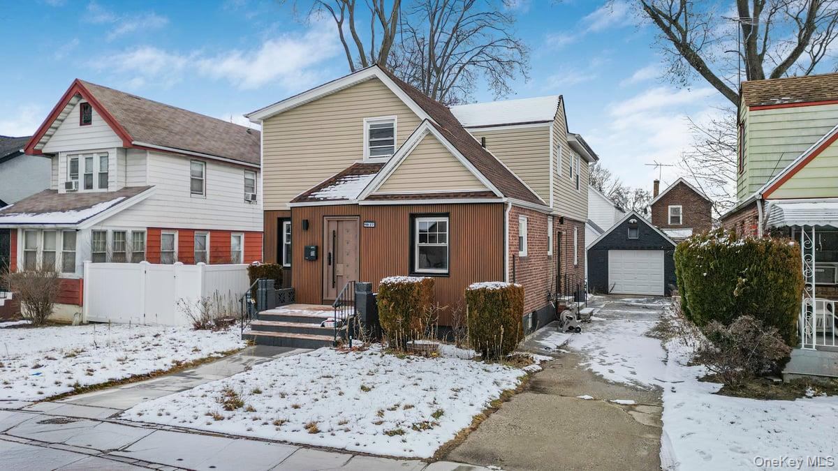 #2 photo, 118-27 201st Street, 뉴욕퀸즈 Saint Albans , NY 11412