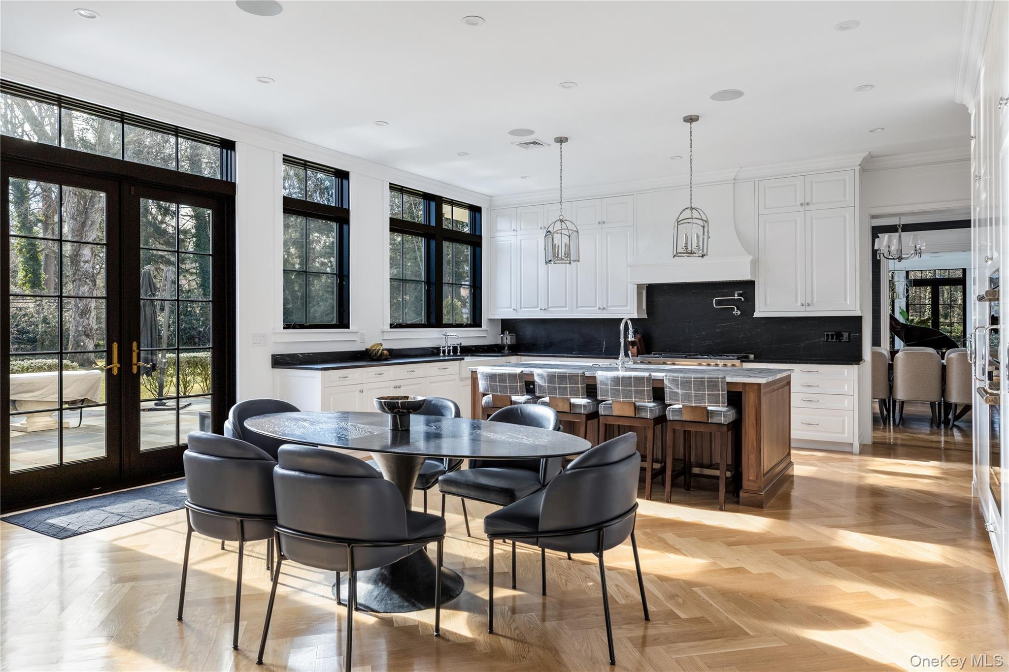 #11 photo, 30 Wood Acres Road, ब्रकविल Brookville , NY 11545