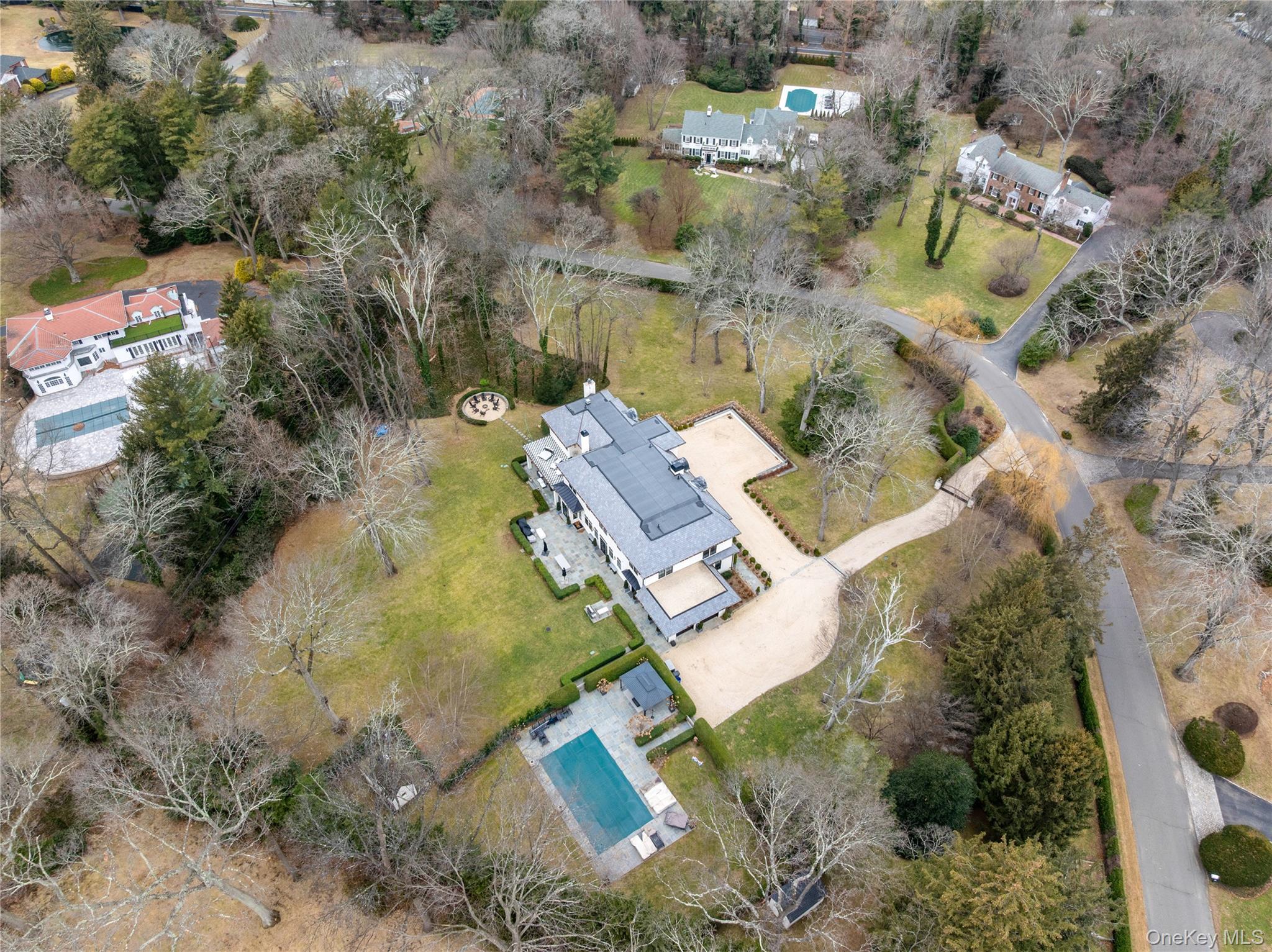 #3 photo, 30 Wood Acres Road, ब्रकविल Brookville , NY 11545