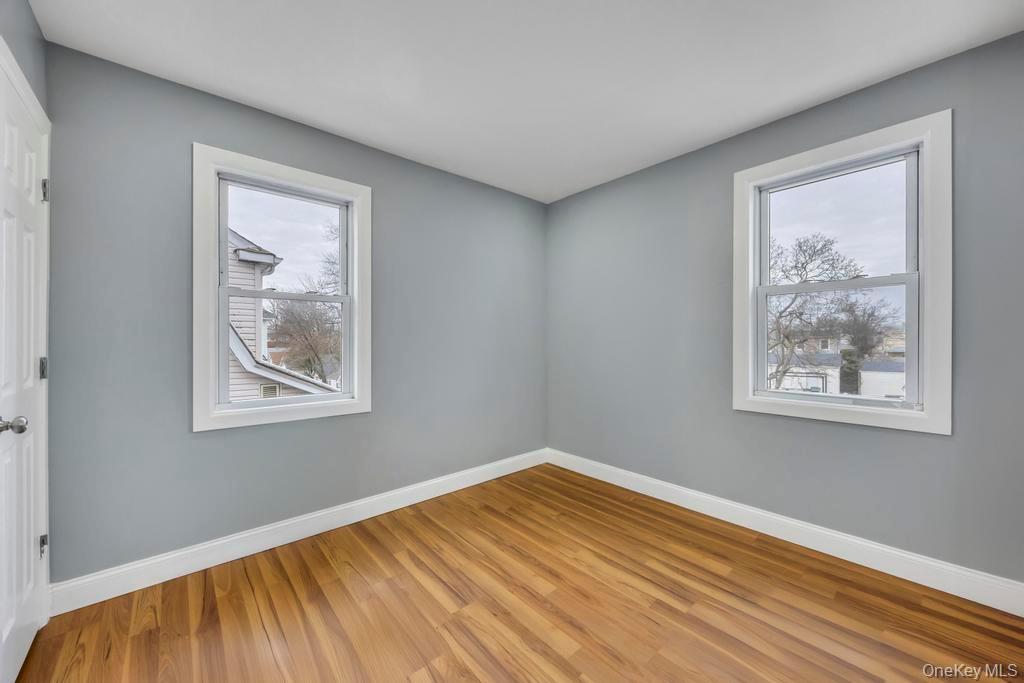 #9 photo, 17 Sapir Street, नासाउ काउंटी Valley Stream , NY 11580