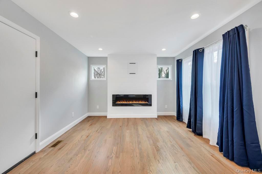 #14 photo, 42 Volta Drive, Deer Park , NY 11729