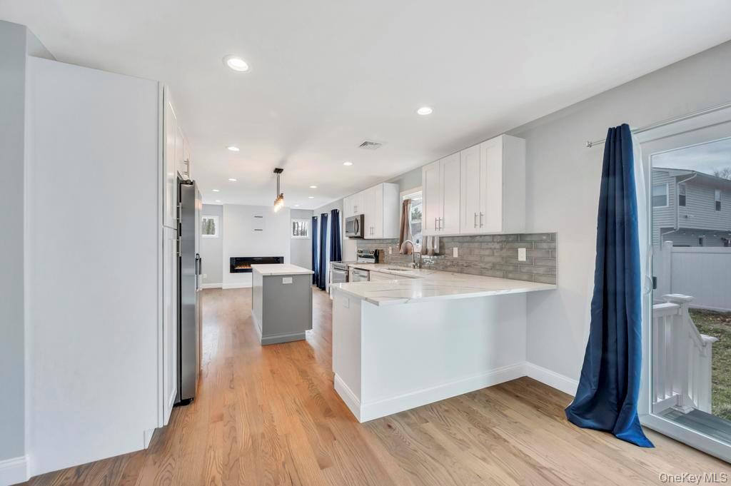 #5 photo, 42 Volta Drive, Deer Park , NY 11729