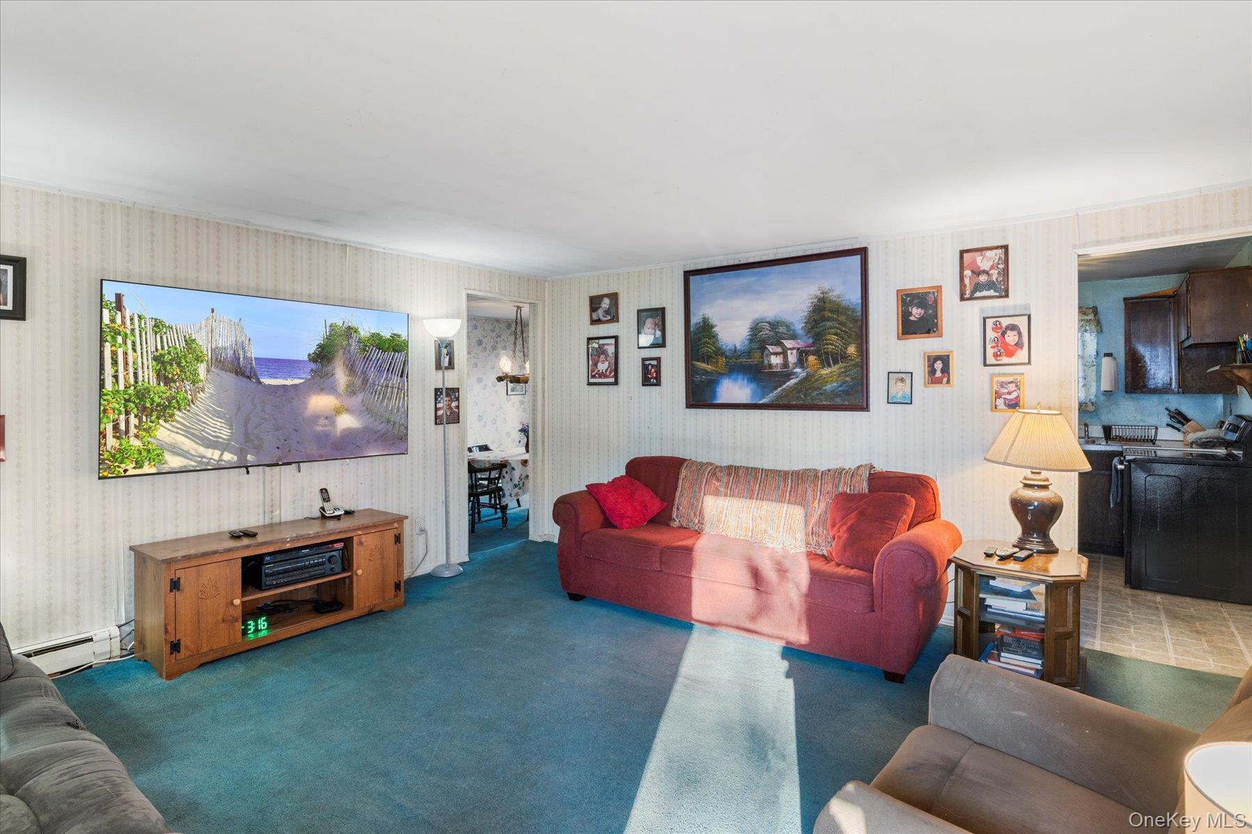 #3 photo, 9 W 8th Street, सफ़ोक काउंटी Ronkonkoma , NY 11779