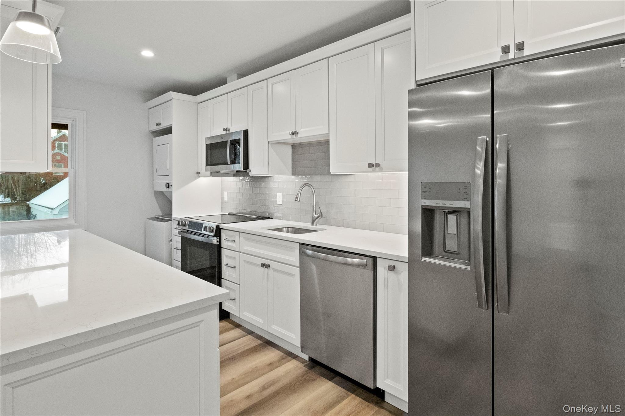 #2 photo, 71 W Main Street, מחוז נסאו Oyster Bay , NY 11771