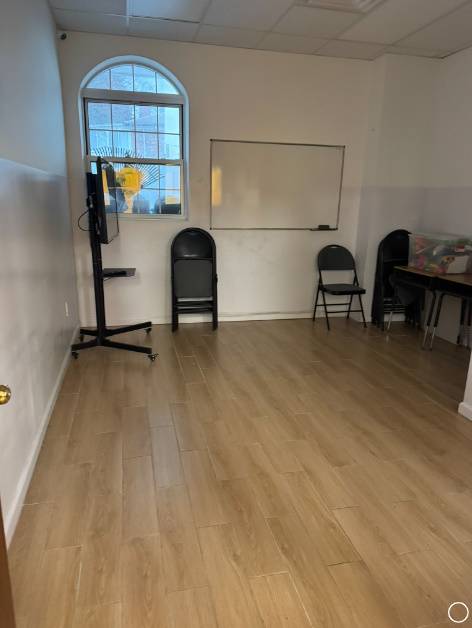 #12 photo, 47-33 Little Neck Pkwy Community Facility House of Worship, Куинс ‖ Little Neck , NY 11362