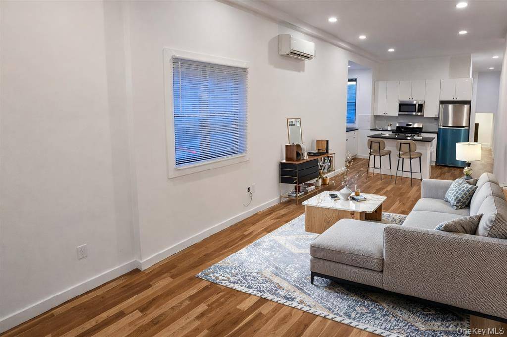 #3 photo, 32  Radde Place, Бруклин ‖ Ocean Hill , NY 11233