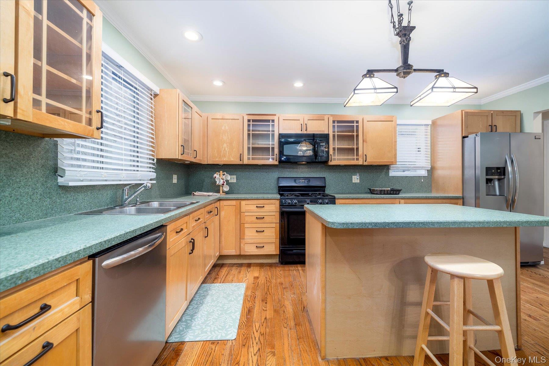 #13 photo, 125 Wilson Street, Нассау ‖ East Rockaway , NY 11518