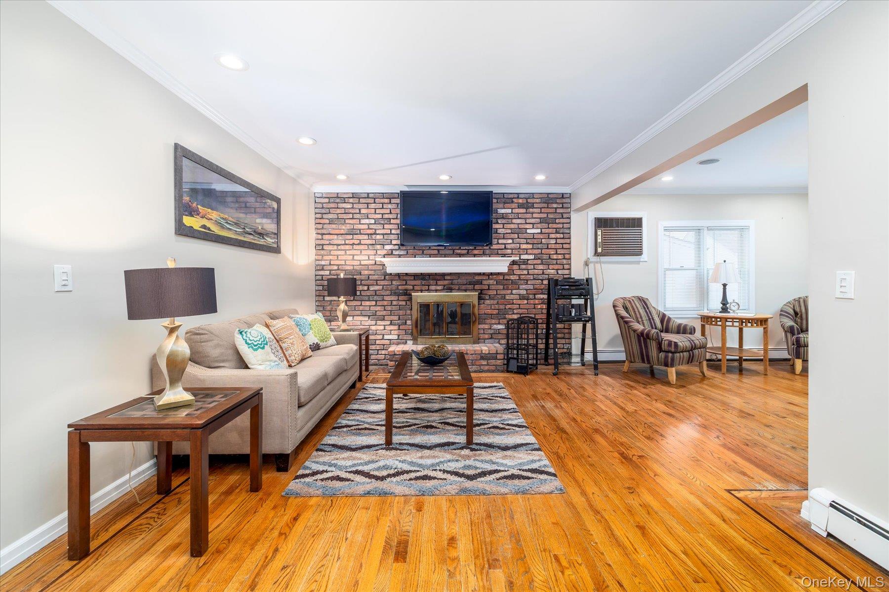 #7 photo, 125 Wilson Street, Нассау ‖ East Rockaway , NY 11518