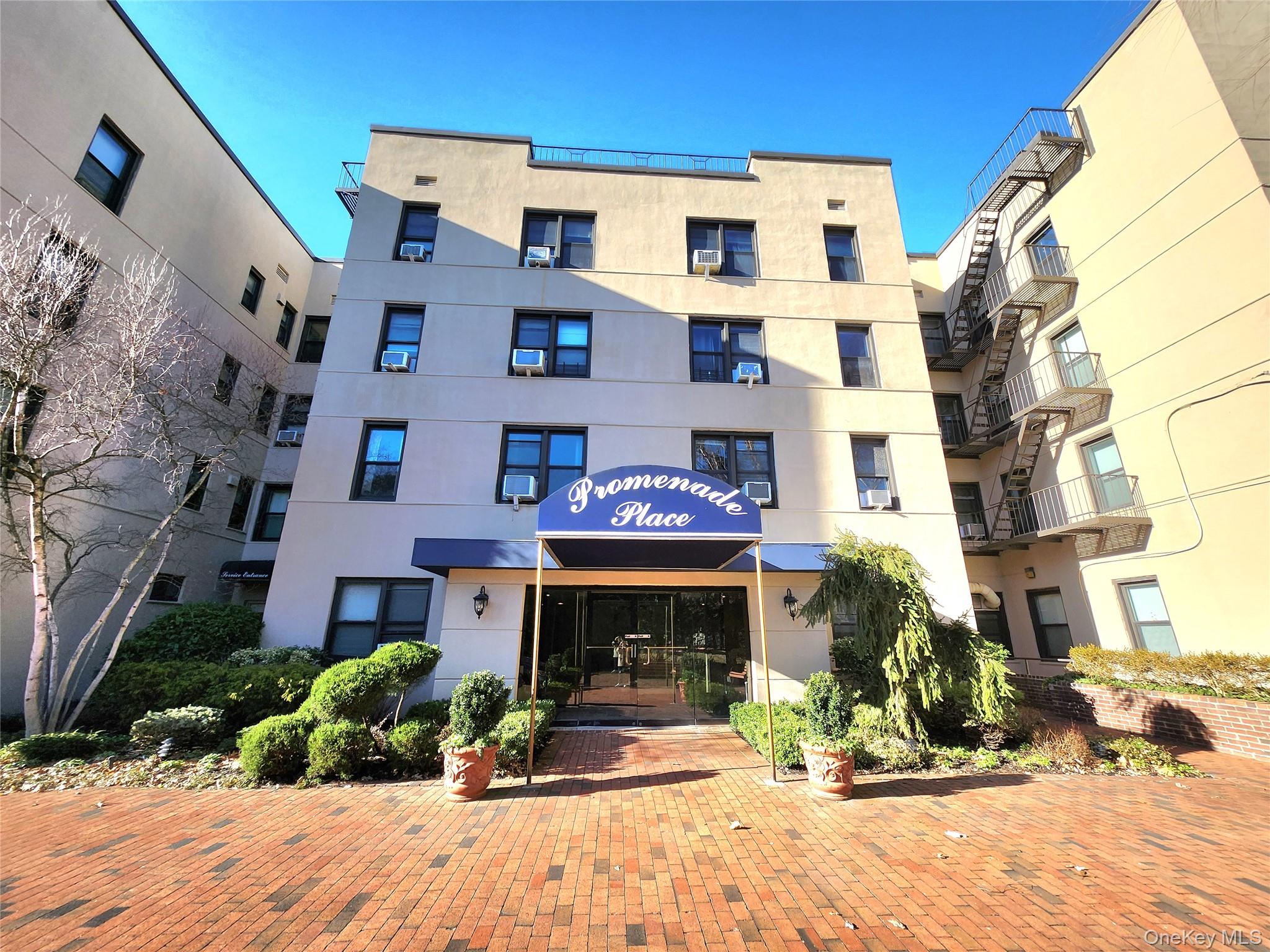 #1 photo, 11 Wooleys Lane, Нассау ‖ Hempstead , NY 11023