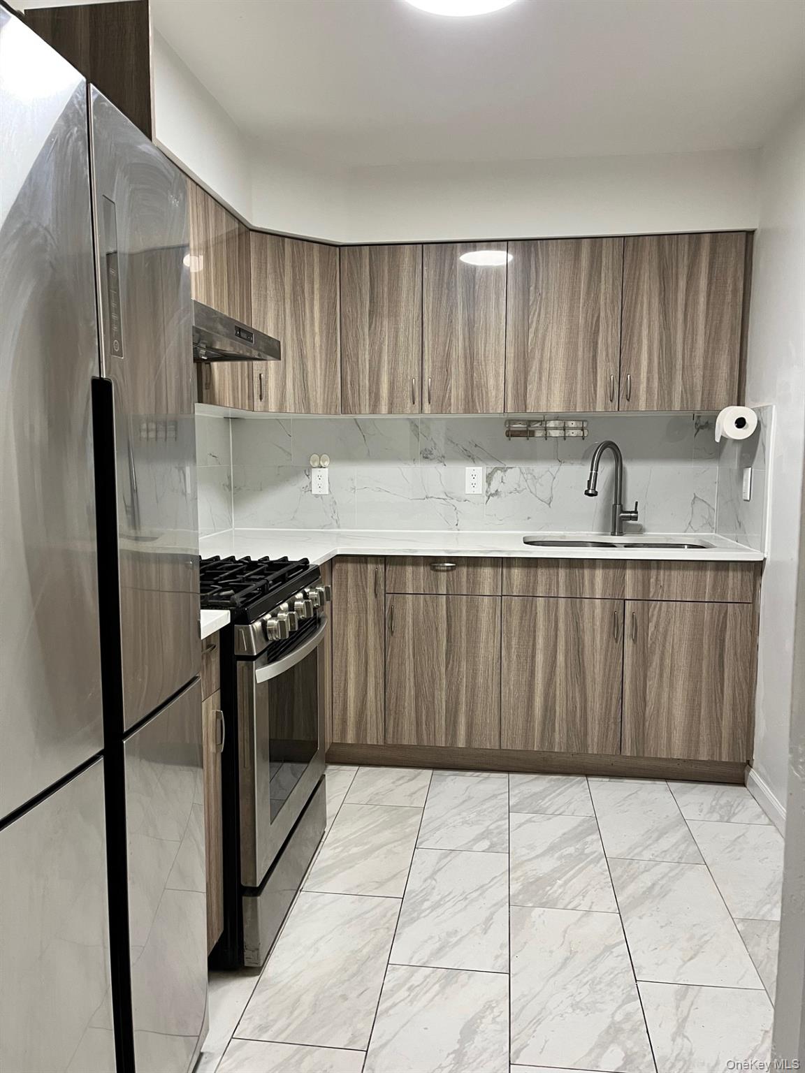 #2 photo, 219-36 64th Avenue, बेसाइड Bayside , NY 11364