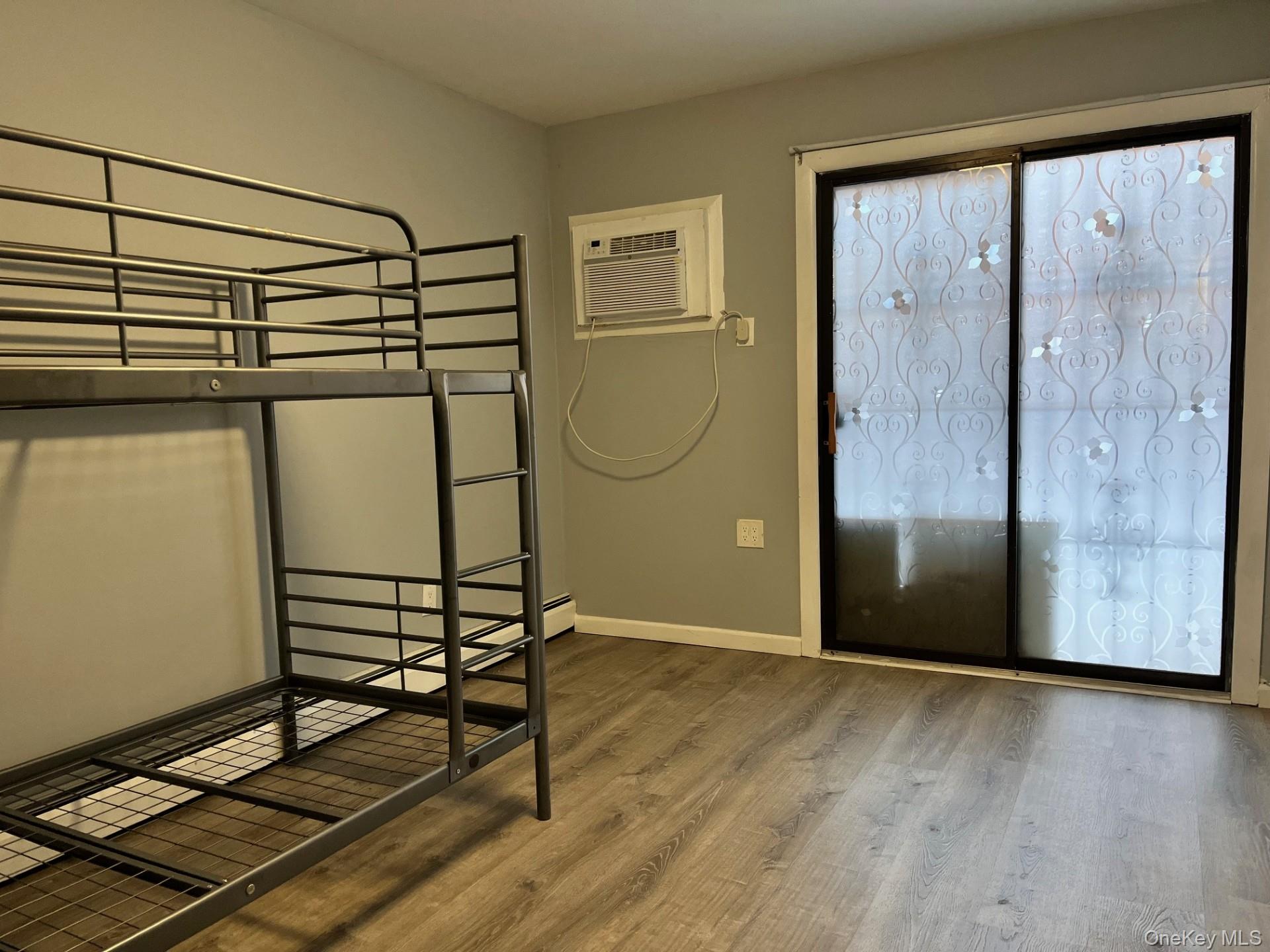 #7 photo, 219-36 64th Avenue, बेसाइड Bayside , NY 11364