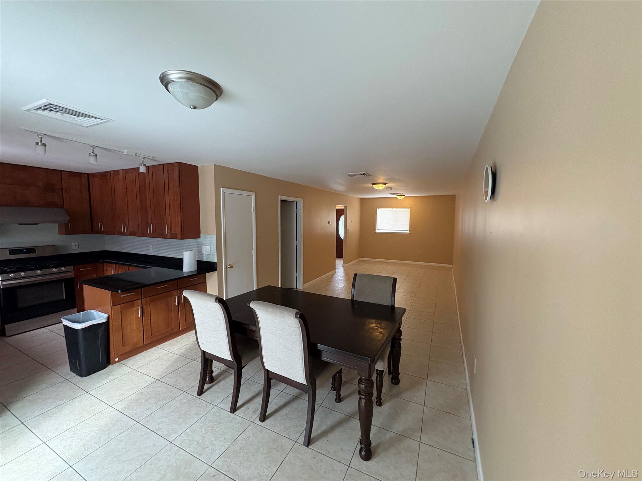 #17 photo, 5 N Aspen Road, Middletown , NY 10940