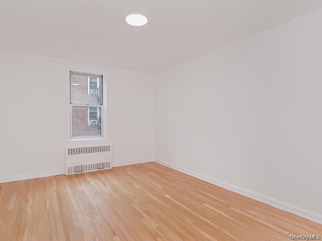 #14 photo, 2104 Holland Avenue, 브롱크스 Bronx , NY 10462