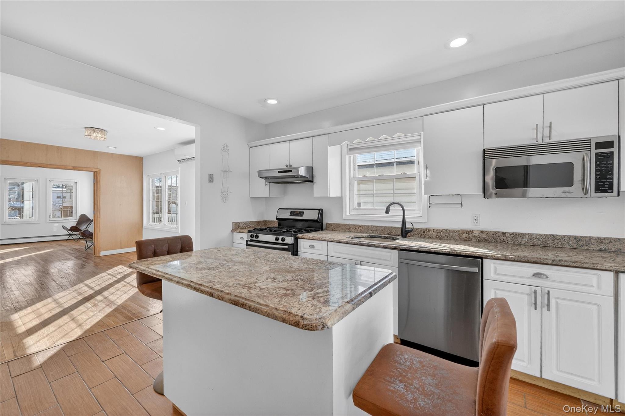 #16 photo, 138-16 230th Street, Куинс ‖ Laurelton , NY 11413