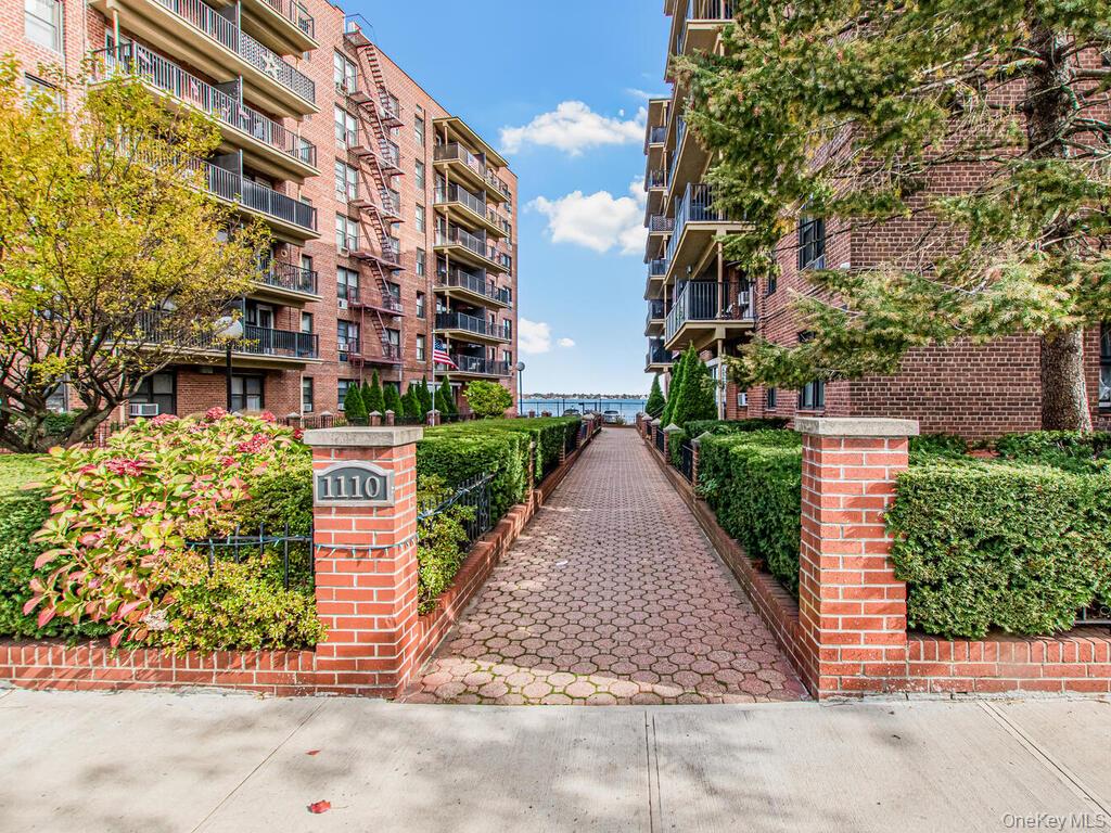 #14 photo, 1110 Stadium Avenue, برونكس Bronx , NY 10465