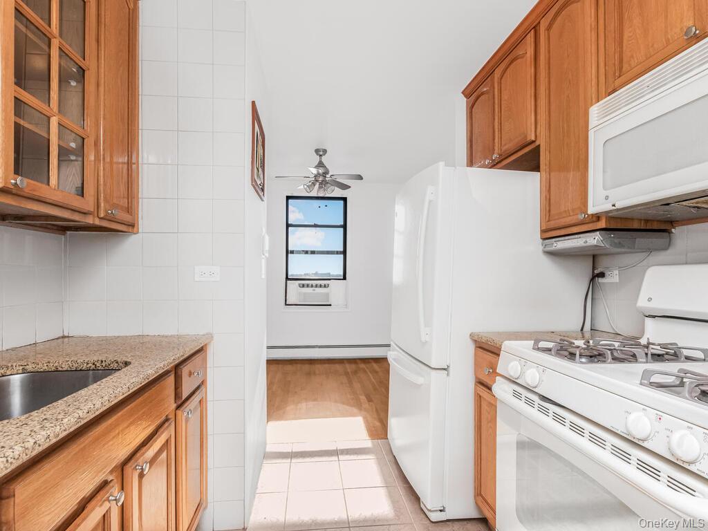 #6 photo, 1110 Stadium Avenue, برونكس Bronx , NY 10465