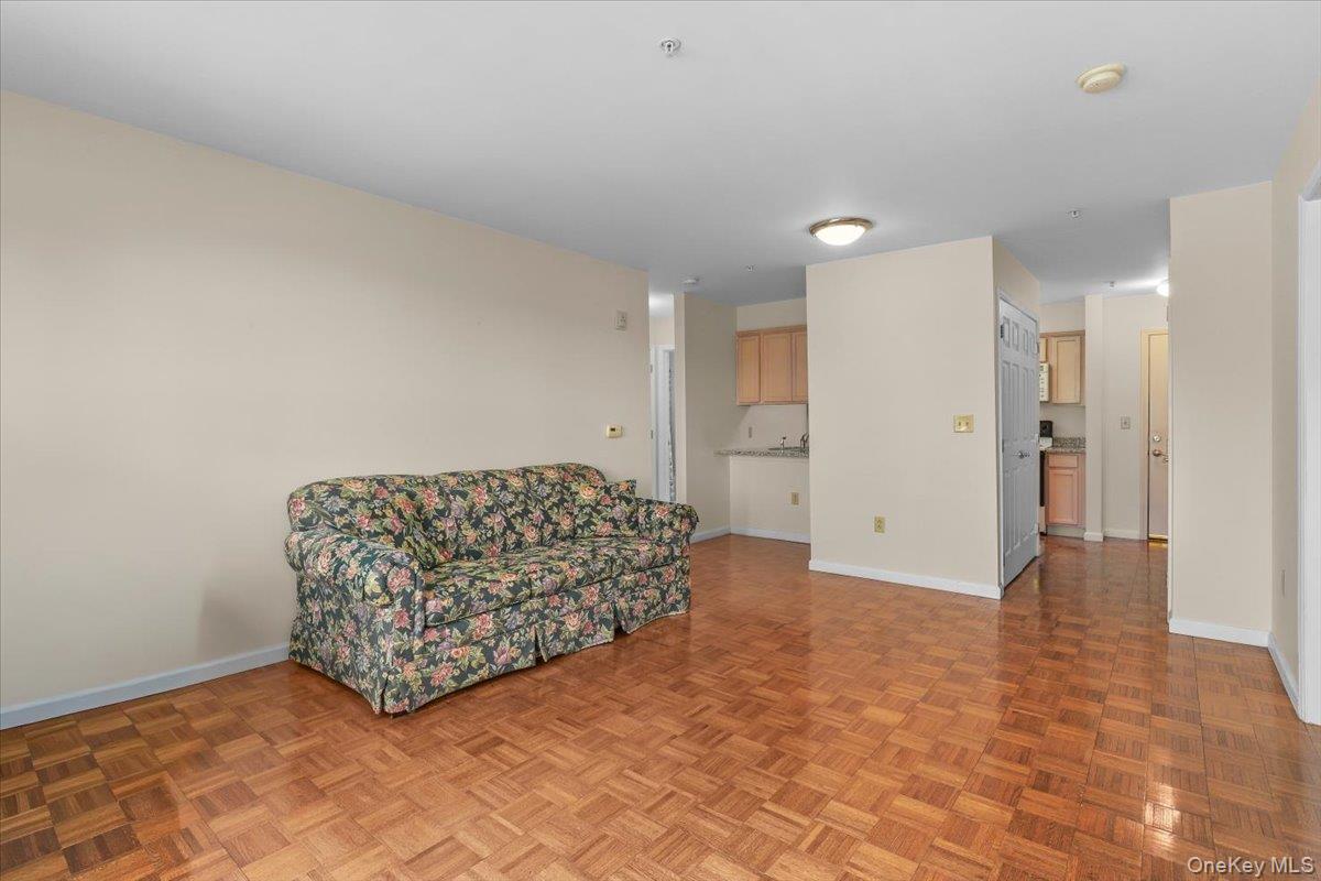 #11 photo, 312 Sutton Drive, Mount Kisco , NY 10549