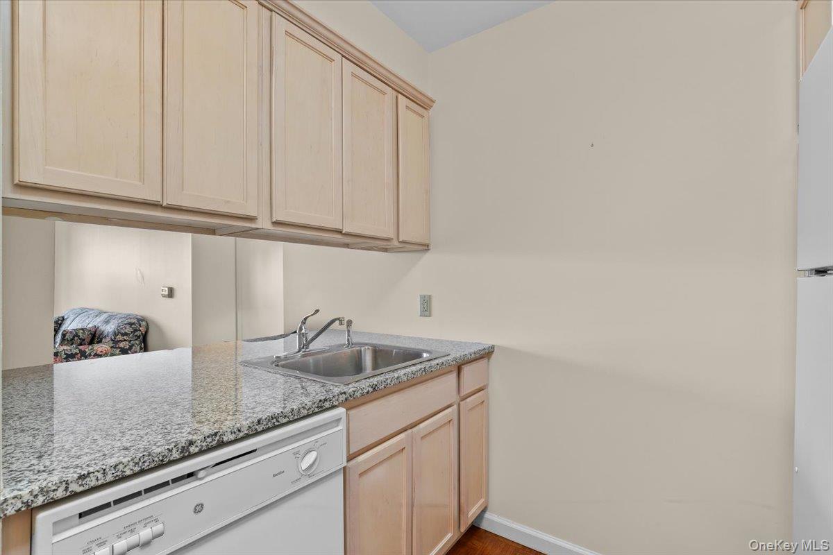 #6 photo, 312 Sutton Drive, Mount Kisco , NY 10549