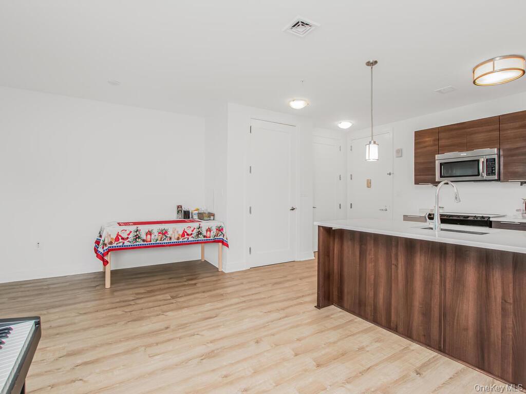 #11 photo, 701 Ridge Hill Boulevard, Yonkers , NY 10710