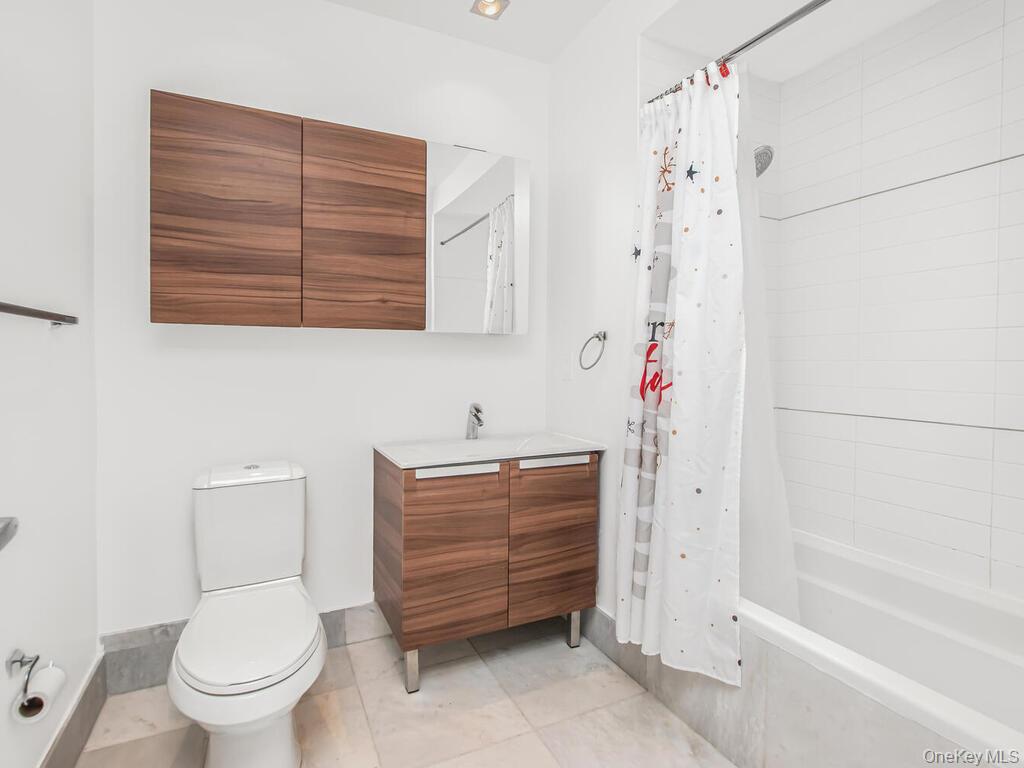 #4 photo, 701 Ridge Hill Boulevard, Yonkers , NY 10710