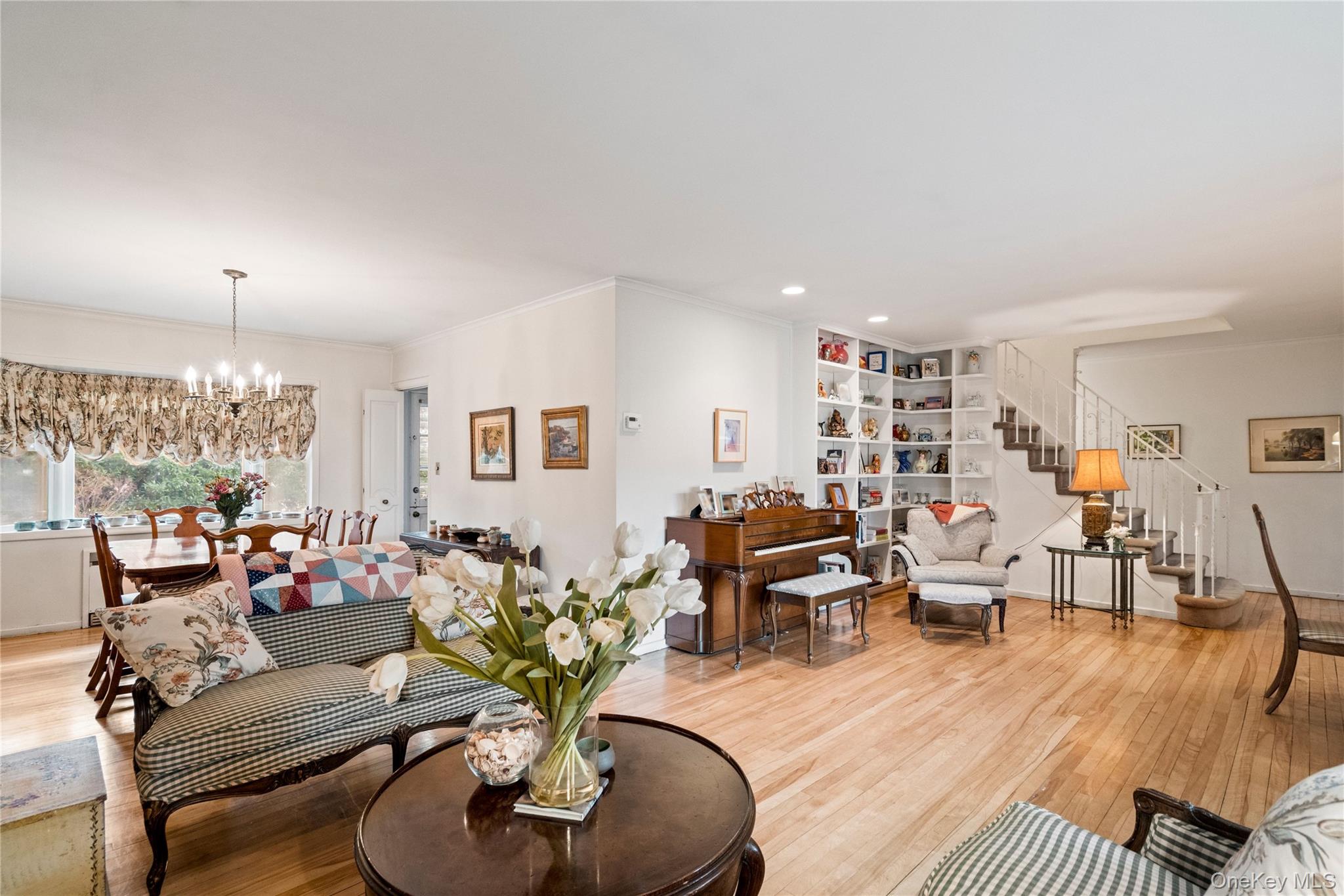 #5 photo, 32 Arbor Road, Нассау ‖ East Hills , NY 11577