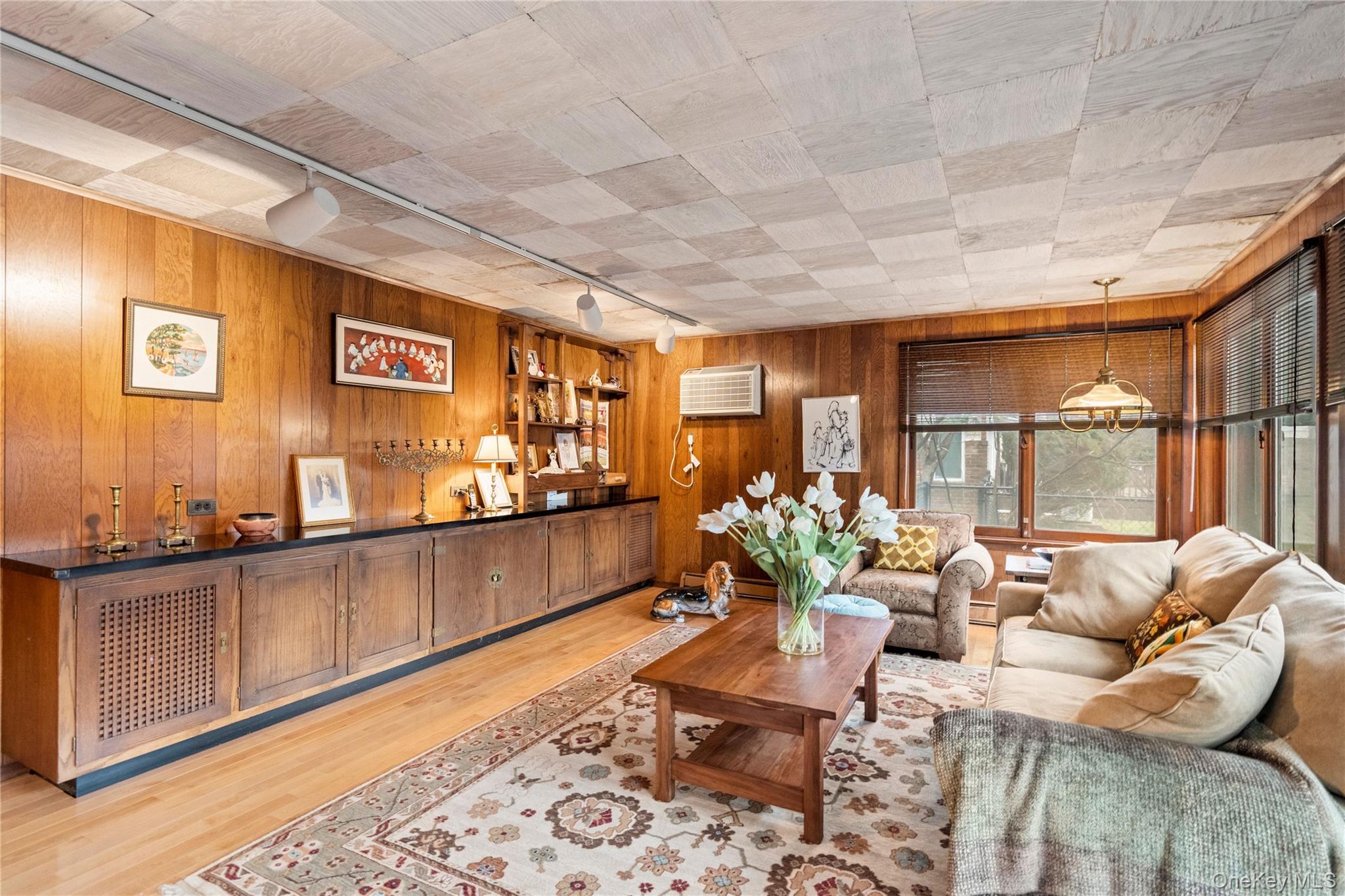 #8 photo, 32 Arbor Road, Нассау ‖ East Hills , NY 11577