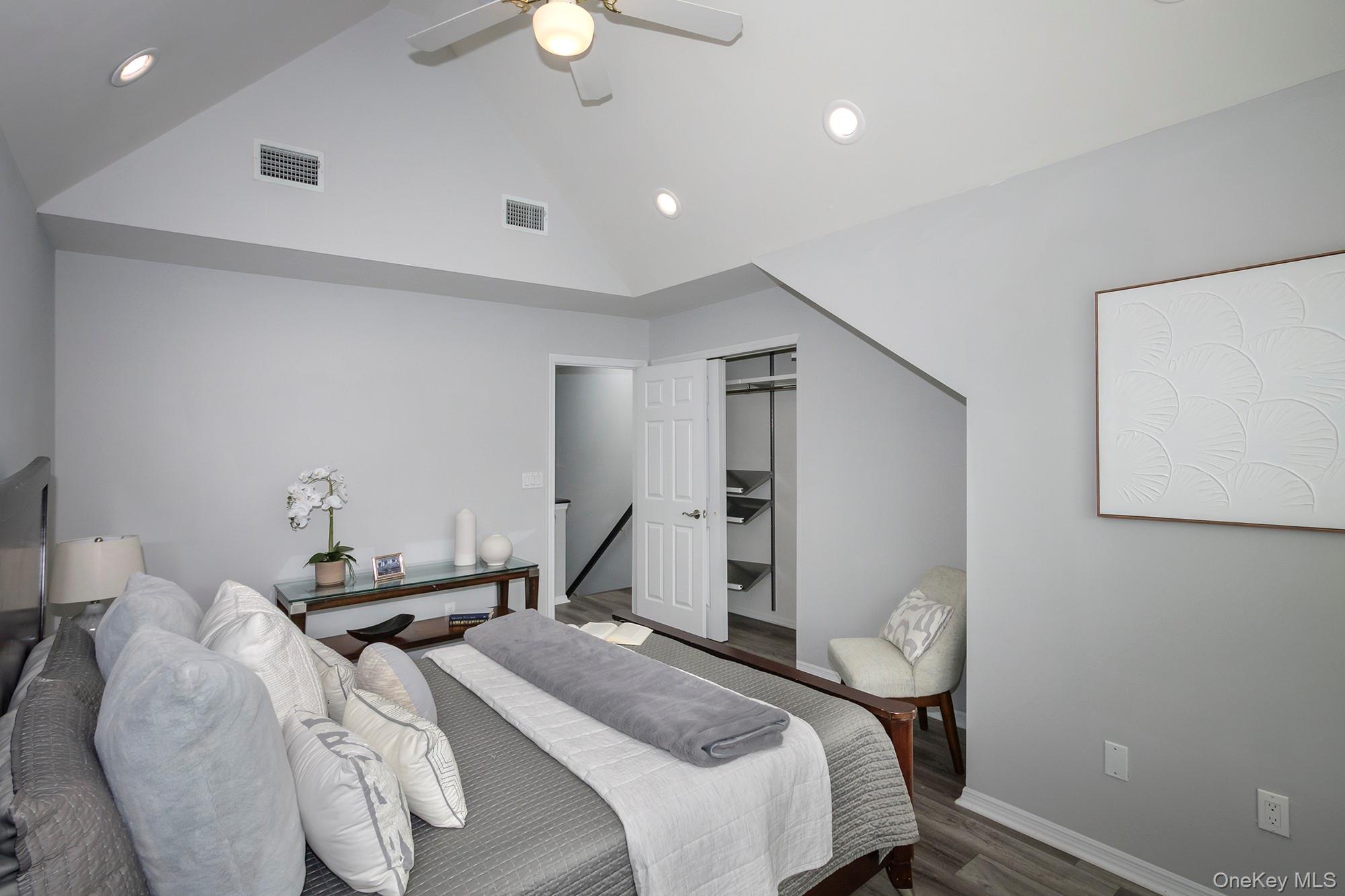 #7 photo, 6 Pinnacle Drive, Саффолк ‖ Port Jefferson , NY 11777