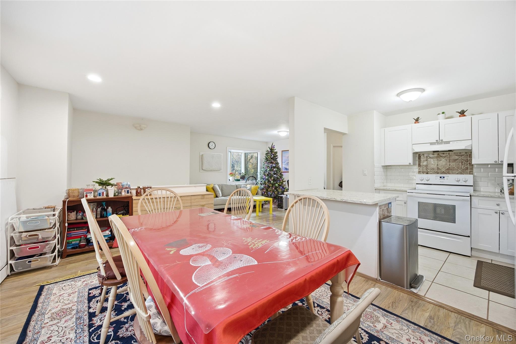 #11 photo, 22 Midland Avenue, Саффолк ‖ Port Jefferson , NY 11777