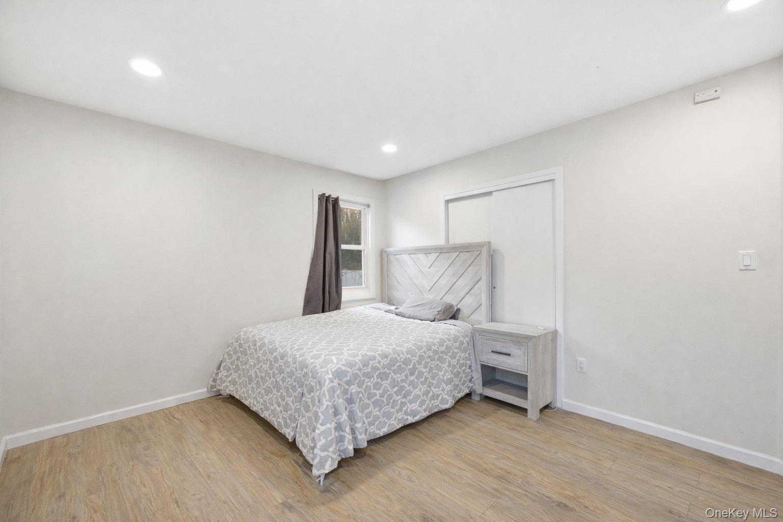 #13 photo, 22 Midland Avenue, Саффолк ‖ Port Jefferson , NY 11777