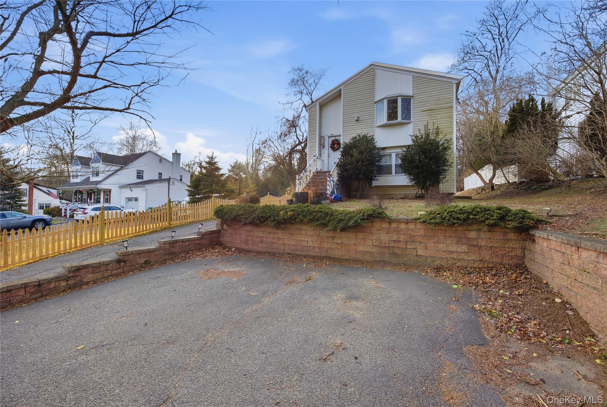 #2 photo, 22 Midland Avenue, Саффолк ‖ Port Jefferson , NY 11777