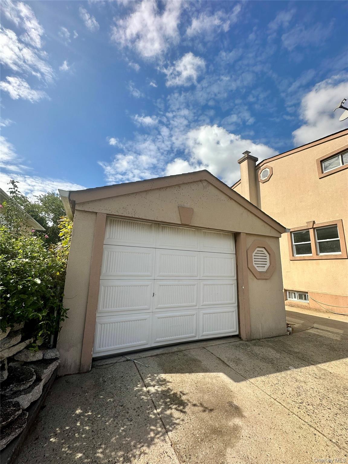 #14 photo, 1371 Rosser Avenue, Нассау ‖ Elmont , NY 11003