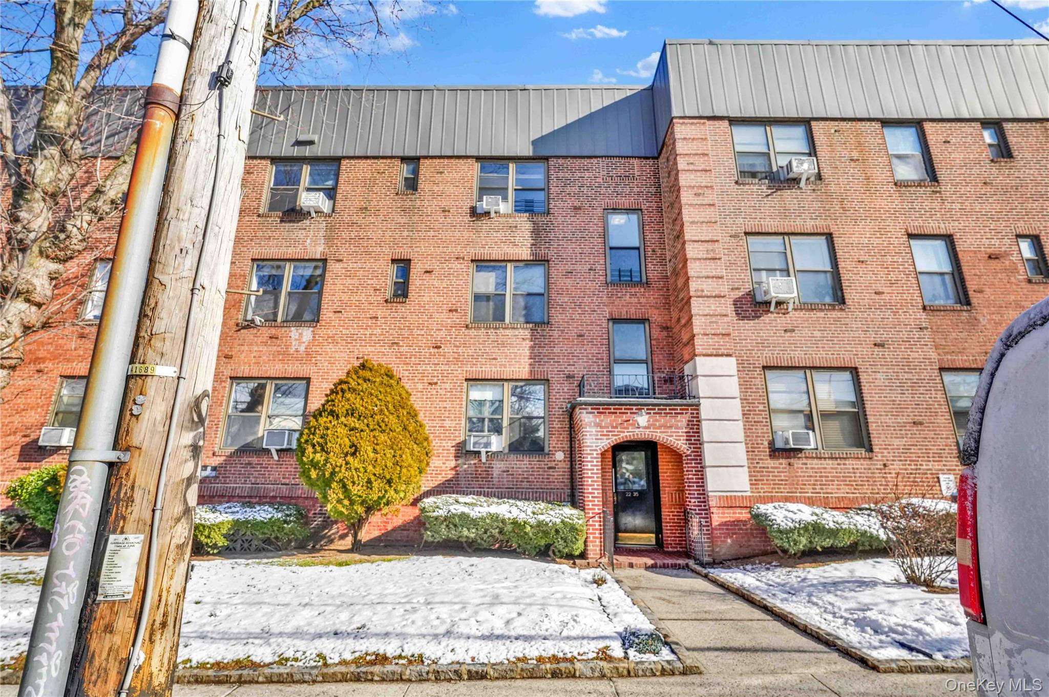 #15 photo, 2235 75th Street, Куинс ‖ East Elmhurst , NY 11370