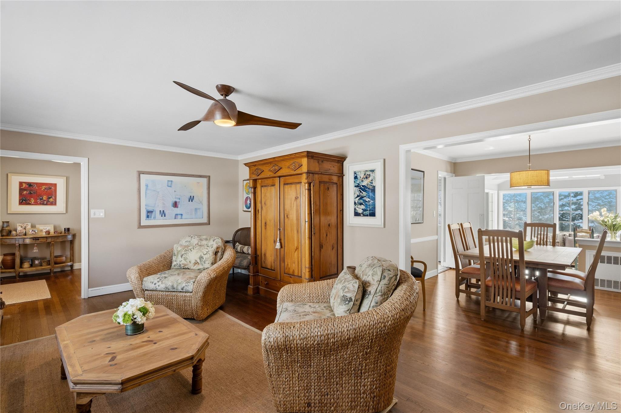 #6 photo, 30 Glenwood Lane, Нассау ‖ East Hills , NY 11577