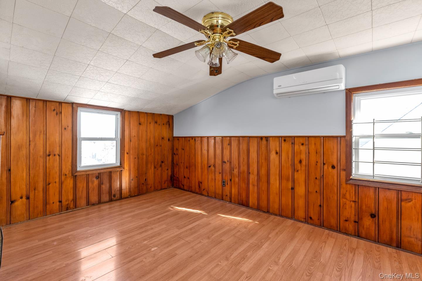 #13 photo, 220-03 130th Avenue, Springfield Gardens , NY 11413