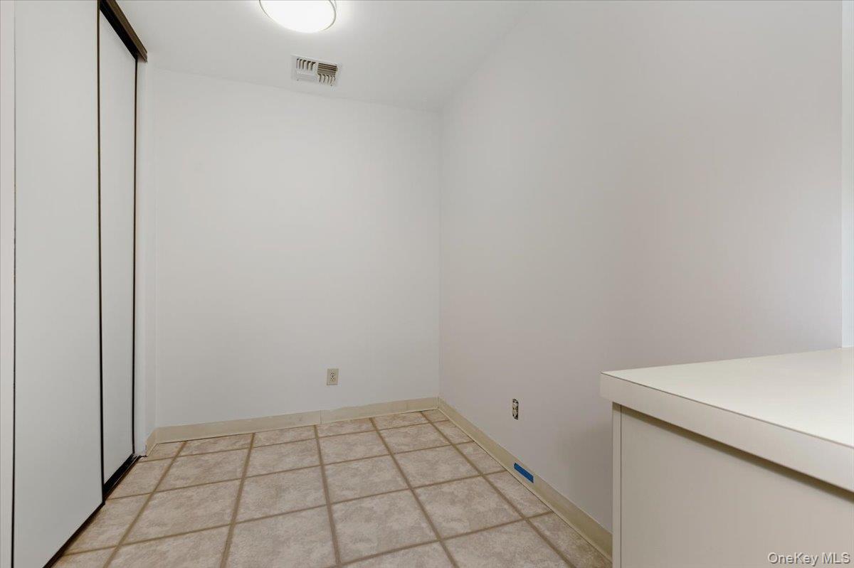 #11 photo, 99 S Park Avenue, Нассау ‖ Rockville Centre , NY 11570