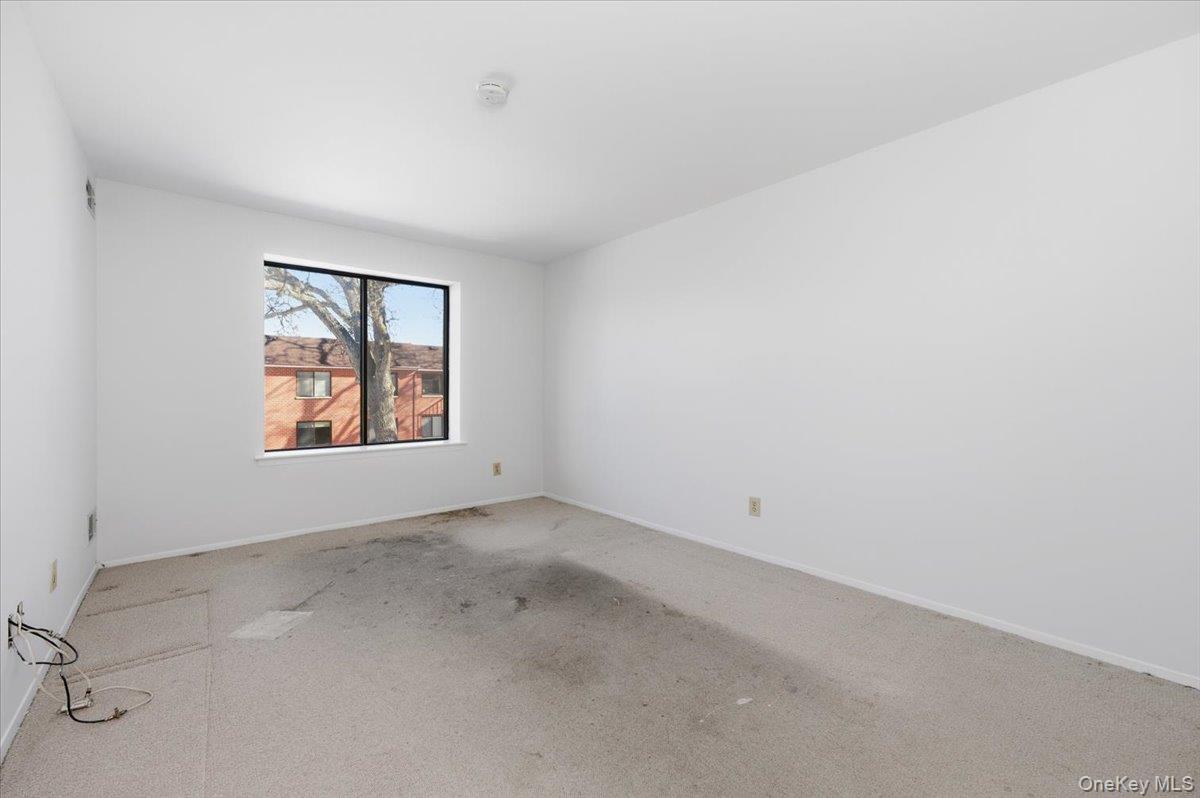 #13 photo, 99 S Park Avenue, Нассау ‖ Rockville Centre , NY 11570