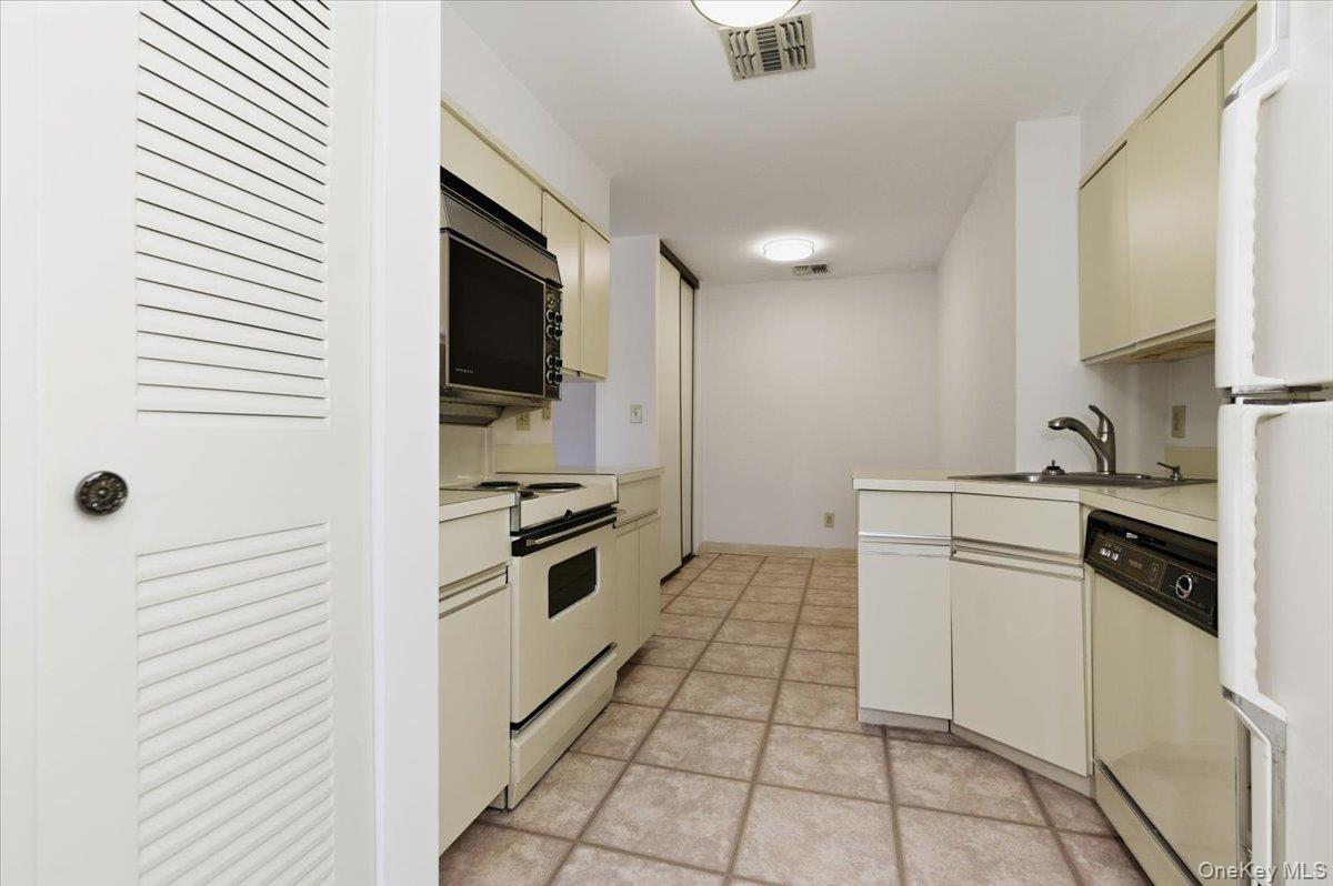 #4 photo, 99 S Park Avenue, Нассау ‖ Rockville Centre , NY 11570