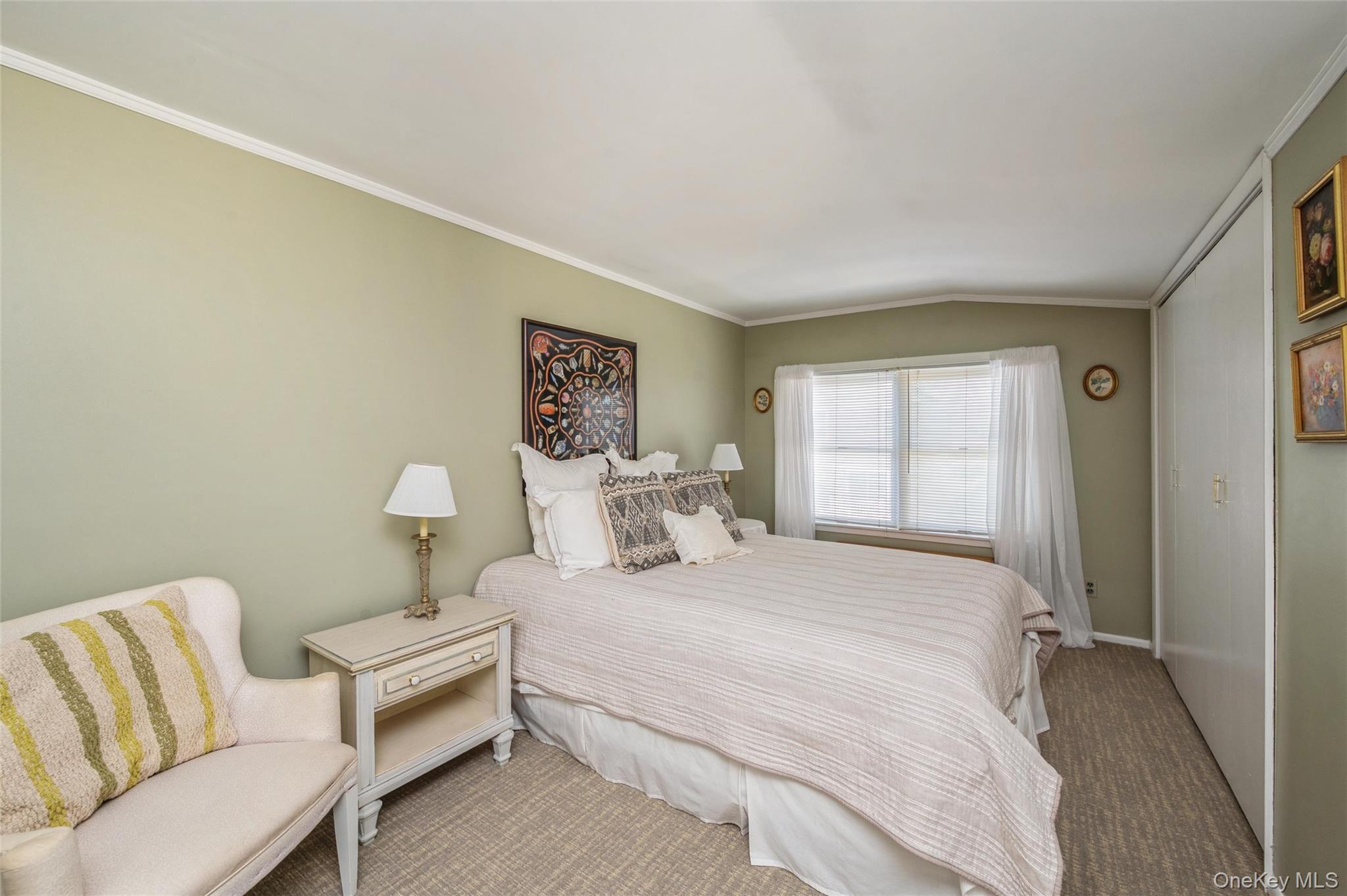 #18 photo, 191 Euston Road, Нассау ‖ Garden City South , NY 11530