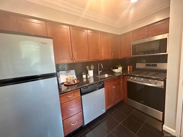 #2 photo, 1 Country Club Drive, מחוז סאפוק Coram , NY 11727