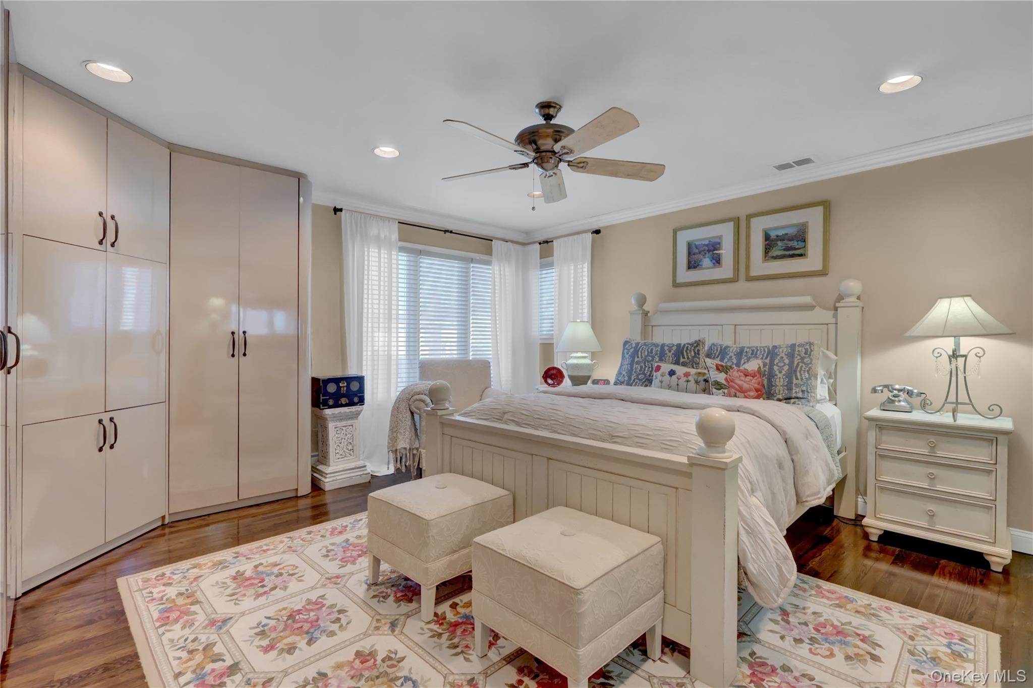 #17 photo, 1993 Lowell Lane, Нассау ‖ Merrick , NY 11566